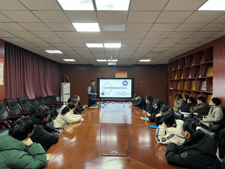 中国科学院上海有机所崇庆雷研究员应邀为公司师生作学术报告